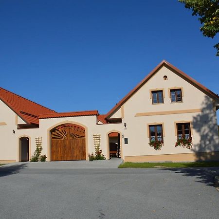 Penzion U Podkovare Trebon Exterior photo