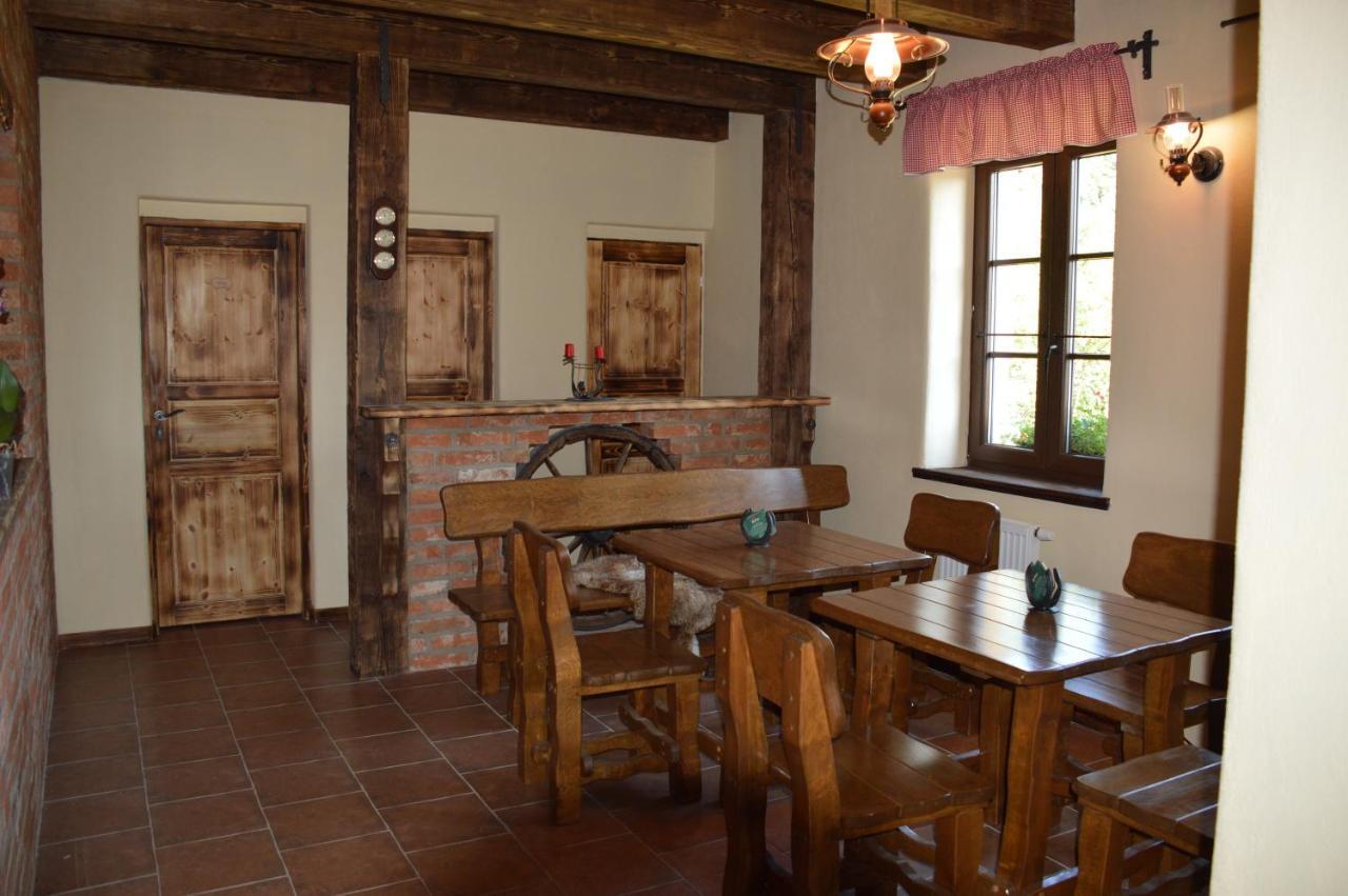 Penzion U Podkovare Trebon Exterior photo